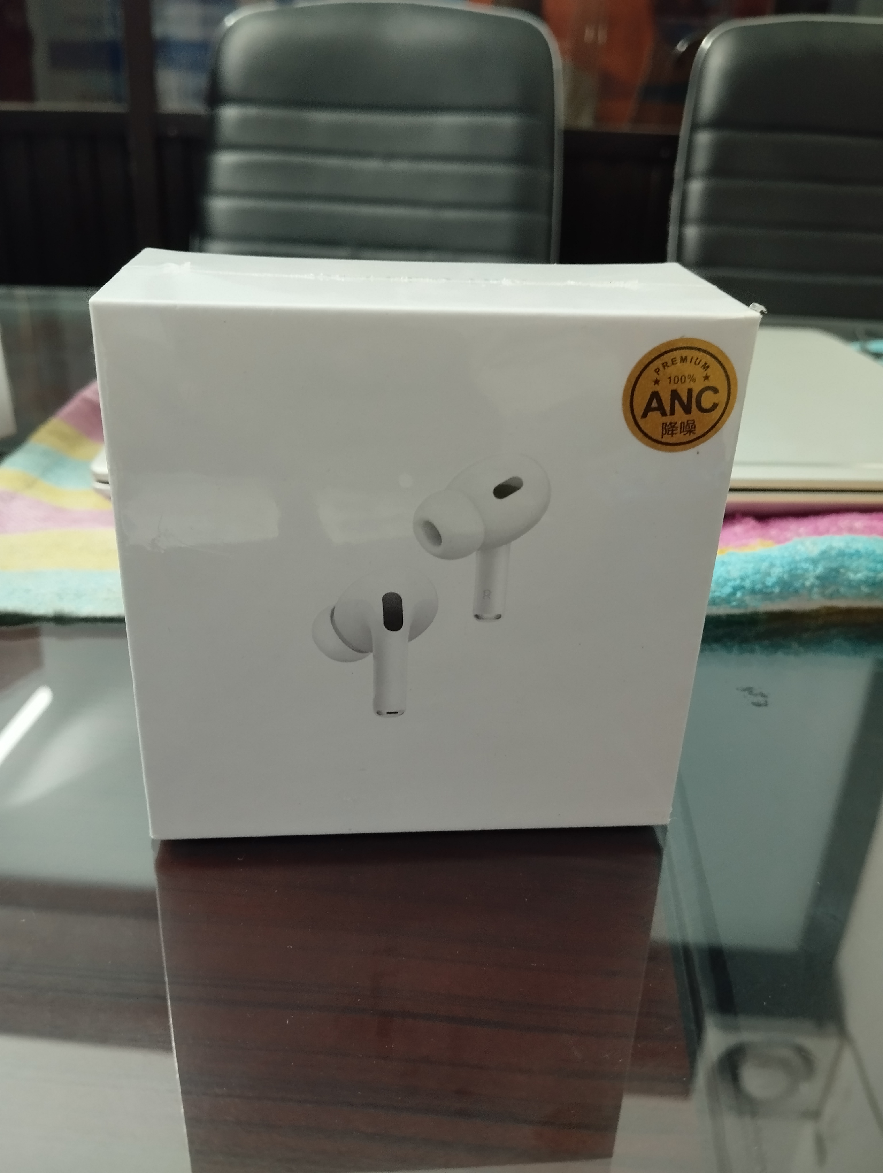 E06 iphone Air Pods pro(A)
